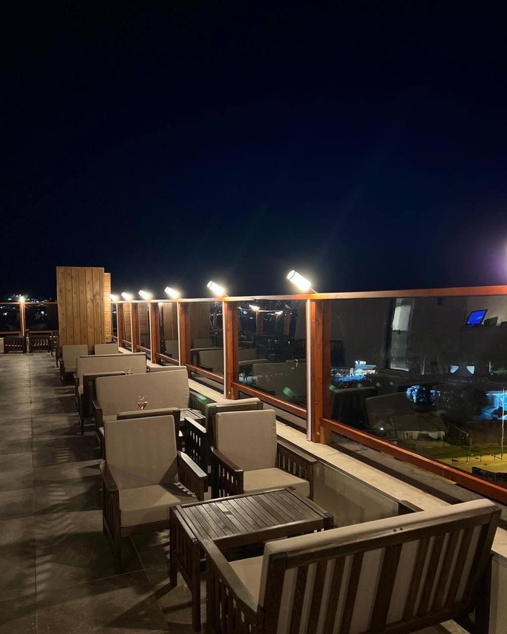 Xio Apartments بار المظهر الخارجي الصورة